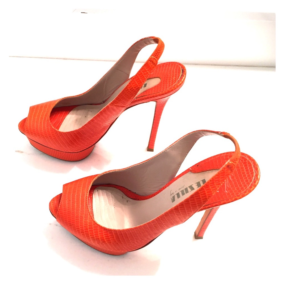 Le Silla  Croc Embossed Leather Slingback Stiletto